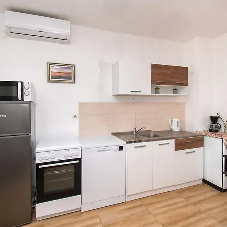 House Stone Curlew 6 *