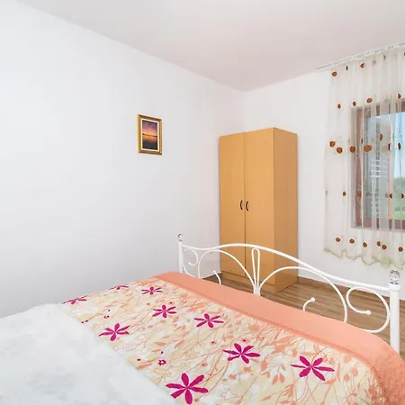 House Stone Curlew 6 *