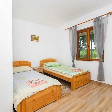 Prázdninový dům House Stone Curlew 6 Lisane Tinjske