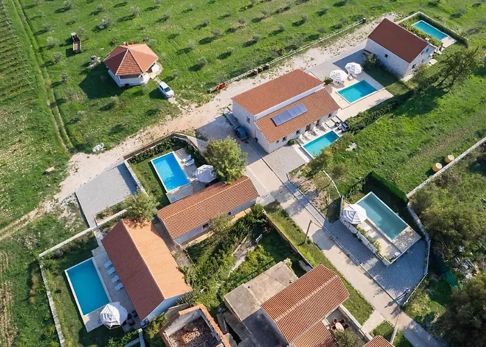 House Stone Curlew 6 Tatil Evi *