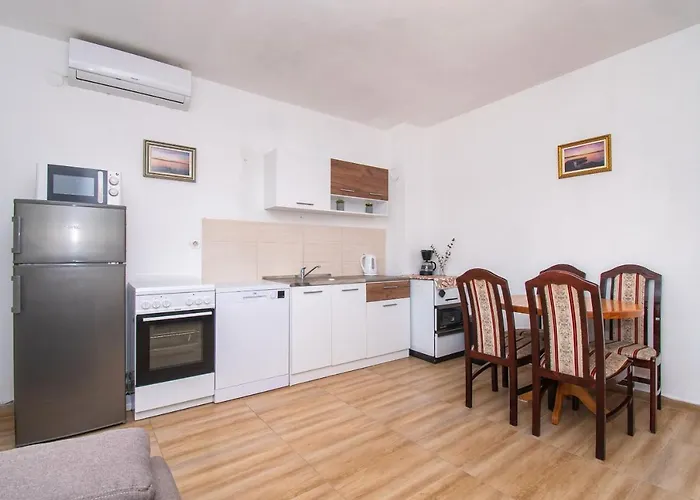 House Stone Curlew 6 *